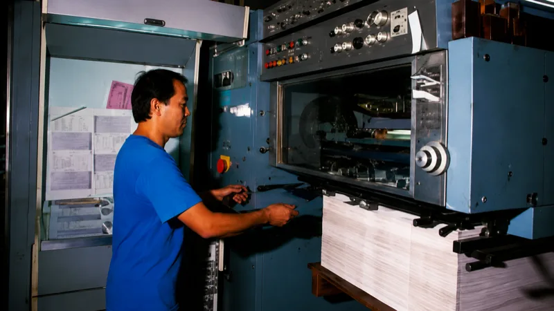 1. Setting up the machine for printing.