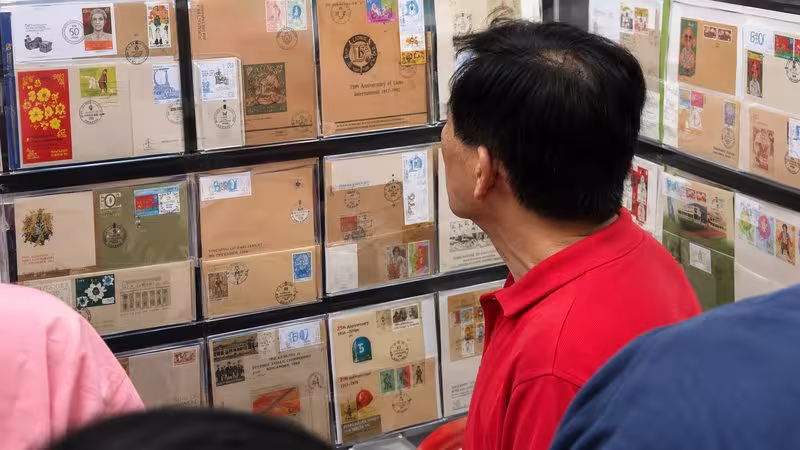 MINISTER OF FINANCE VISITS OUR BOOTH AT OUR TAMPINES HUB